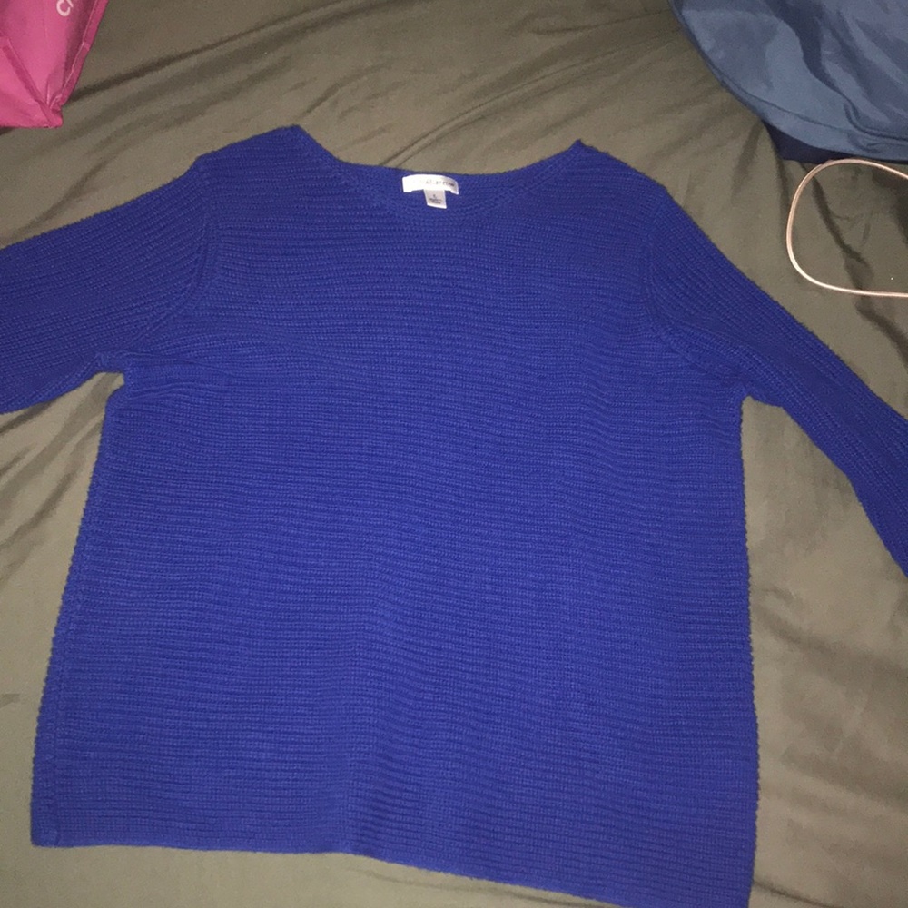 Long sleeve sweater